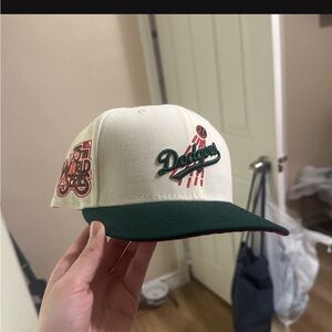 Capcity la dodgers fitted size 7